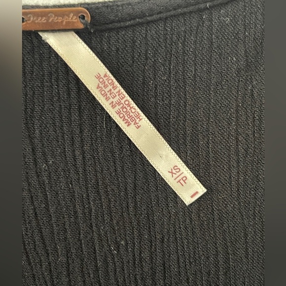 FREE PEOPLE WOMENS SIZE XS SHORT SLEEVES EMBROIDERED LUCA WOVEN CROP TOP SHIRT - Picture 6 of 9